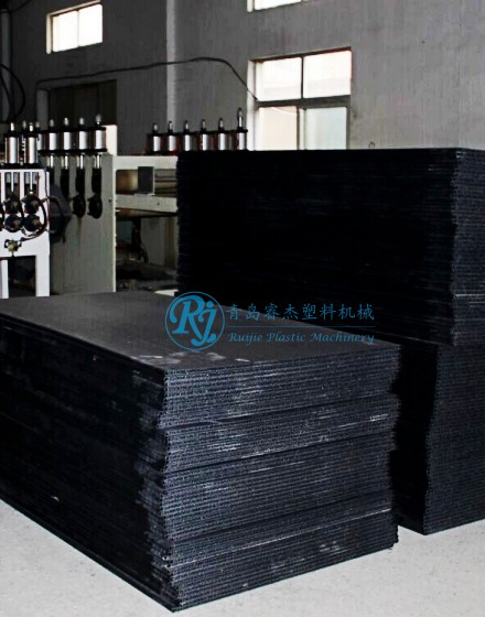 PP中空建筑模板生產(chǎn)線(xiàn)