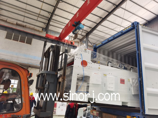 pet片材生產線裝柜發貨東南亞