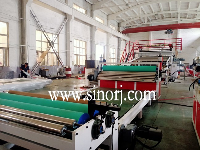 仿大理石板生產線，地板革生產線，三輥四輥集裝箱發貨中